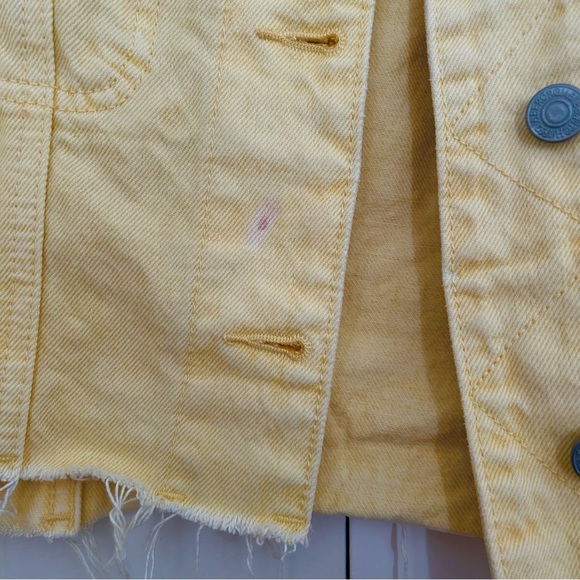 a&f cropped yellow jean jacket - Picture 2 of 3